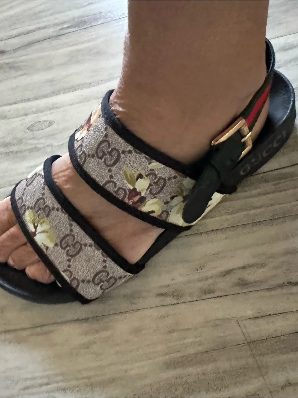 Gucci Black Floral GG Canvas Slide Sandals with Green-Red Web - Picture 3 of 4